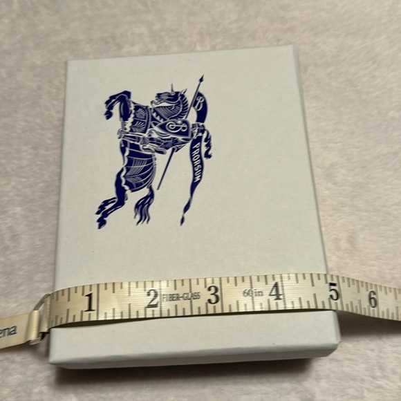 Burberry gift envelope & keepsake box - Picture 12 of 13